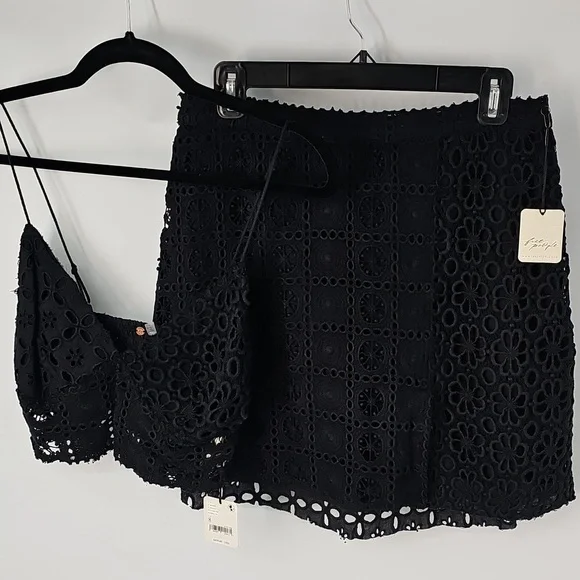 Free People Noir Black Eyelet 2-Piece Party Outfit Mini Skirt & Bralette Top Y2K - Picture 12 of 15